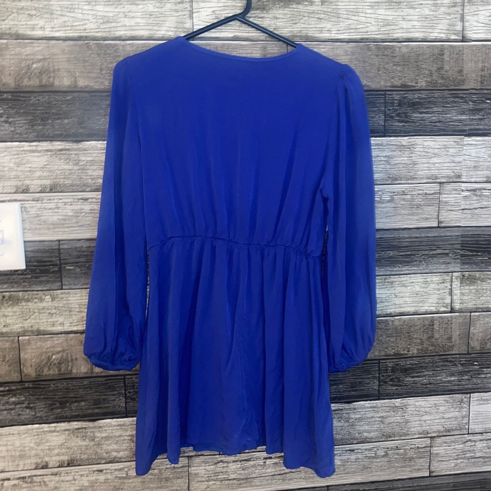 super cute blue long sleeve dress!